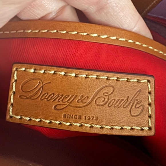 Dooney & Bourke large Lavender purple leather two-way shoulder Crossbody Bag NWT - Picture 11 of 14